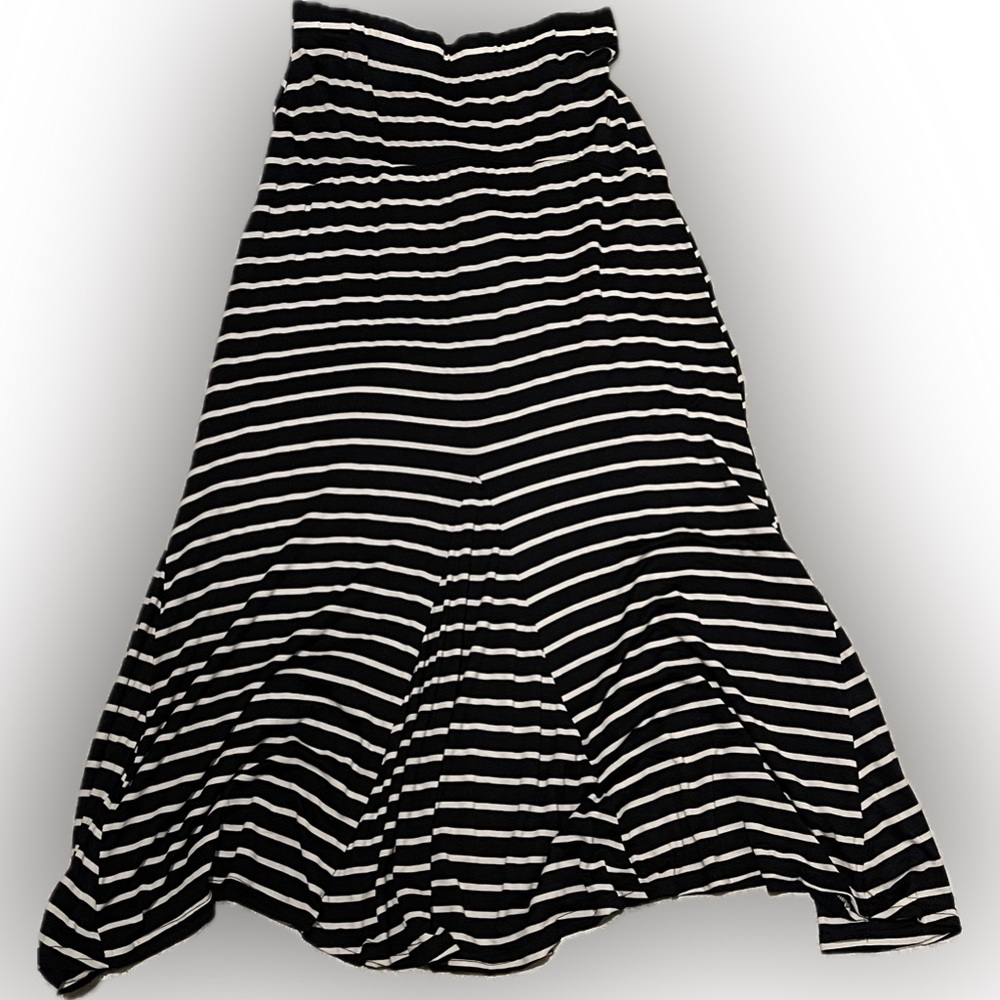 Navy blue and white long flowy skirt